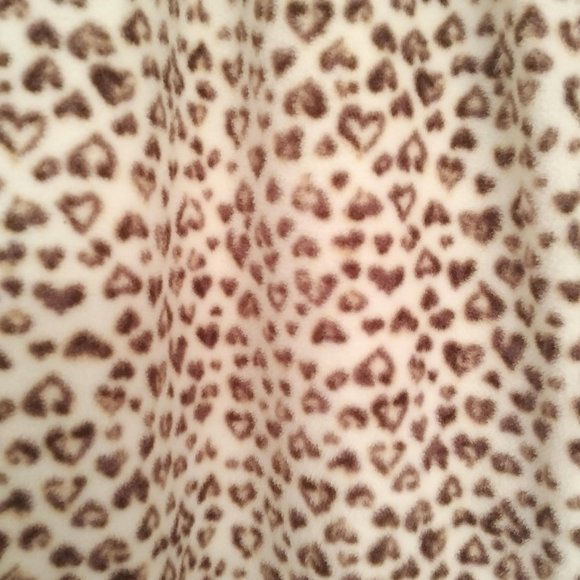 NEW Leopard & Cream Fleece Pajama Set, L - Picture 12 of 12